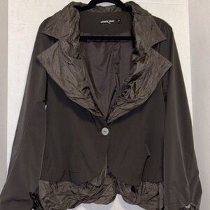 Lauren Vidal Black Blazer with Tailored Silhouette